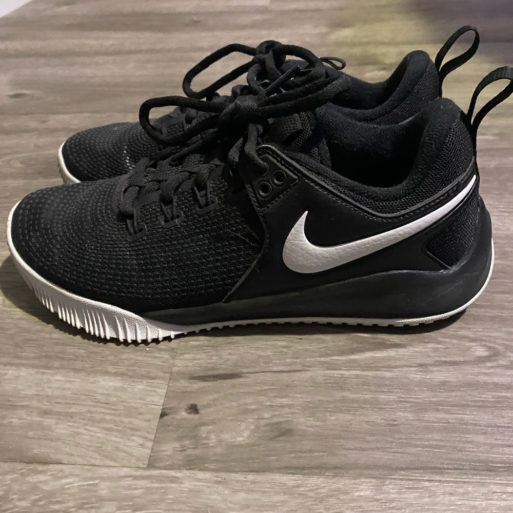 Nike volleyball shoes